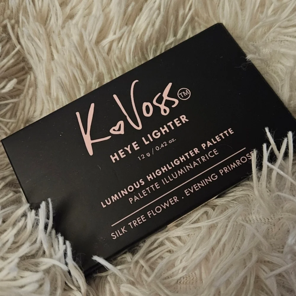 🆕 K❤️Voss Luminous Highlighter Palette - Heye Lighter